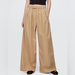 GAP Wide Leg High-Waist Pants in Tan